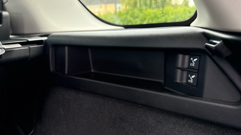 Land Rover Discovery Sport 2.0 D165 SE 5dr Auto Diesel Station Wagon